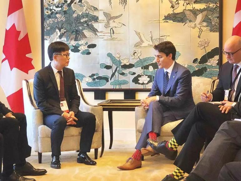 Paul Fang Meets Justin Trudeau at Fortune Global Forum