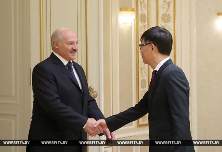 Lukashenko voices readiness to support new joint projects with China's Midea Group