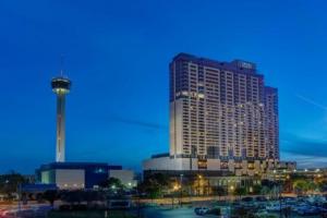 City:San Antonio, TX
Type:Hotel
Product:  Vertical Stack, Horizontal & Vertical Fan Coils for concealed or exposed high-rise and general applications 200 - 2,200 CFM; Belt-Drive Air Handlers 800 -...